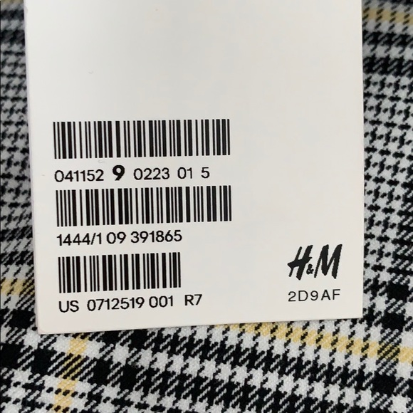 H&M mini skirt - Picture 4 of 4